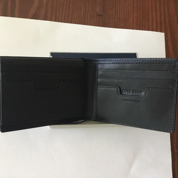 Cole  Haan Men’s Wallet - Picture 4 of 9